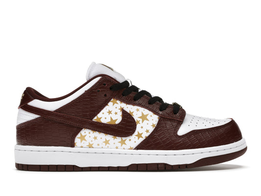 Nike SB Dunk Low
Supreme Stars Barkroot Brown (2021)